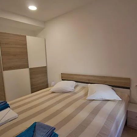 Apartment Carlitos Karlobag Exterior photo